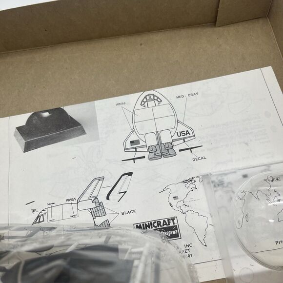 Hasegawa Minicraft Space Shuttle Plastic Model Kit #1198U - Picture 11 of 11